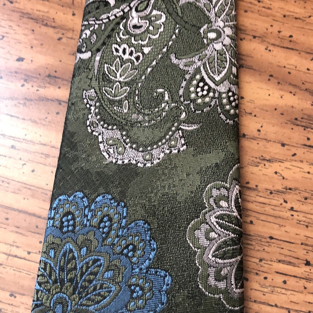 Oscar de la Renta Necktie - Picture 2 of 5